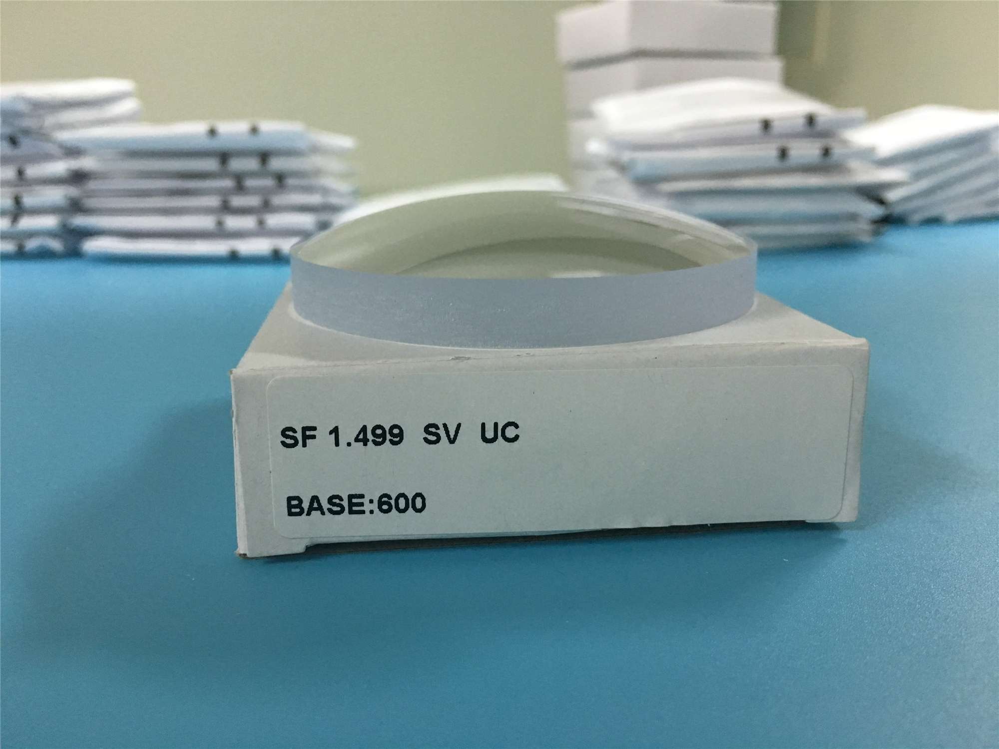 CR39 1.499 Uncoated Optical Blanks Single Vision 58 Abbe Value PPG Material